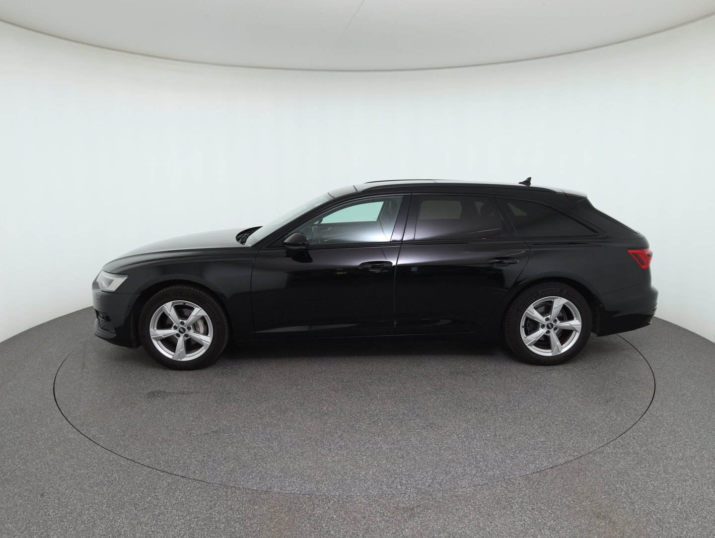 Audi A6 Avant 35 TDI Sport | Bild 8 von 23