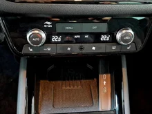 Škoda Kamiq Selection TSI DSG in Black-Magic Perleffekt