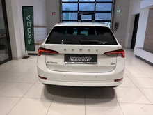 Škoda Octavia Combi 4x4 Ambition TDI DSG in Alaska-Weiß