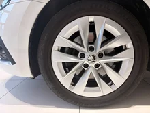 Škoda Octavia Combi 4x4 Ambition TDI DSG in Alaska-Weiß