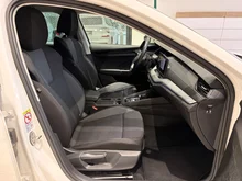 Škoda Octavia Combi 4x4 Ambition TDI DSG in Alaska-Weiß