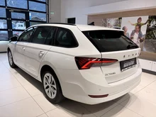 Škoda Octavia Combi 4x4 Ambition TDI DSG in Alaska-Weiß