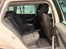 Škoda Octavia Combi 4x4 Ambition TDI DSG in Alaska-Weiß