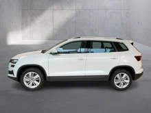 Škoda Karoq Selection TSI DSG ACT in Moon-Weiß Metallic
