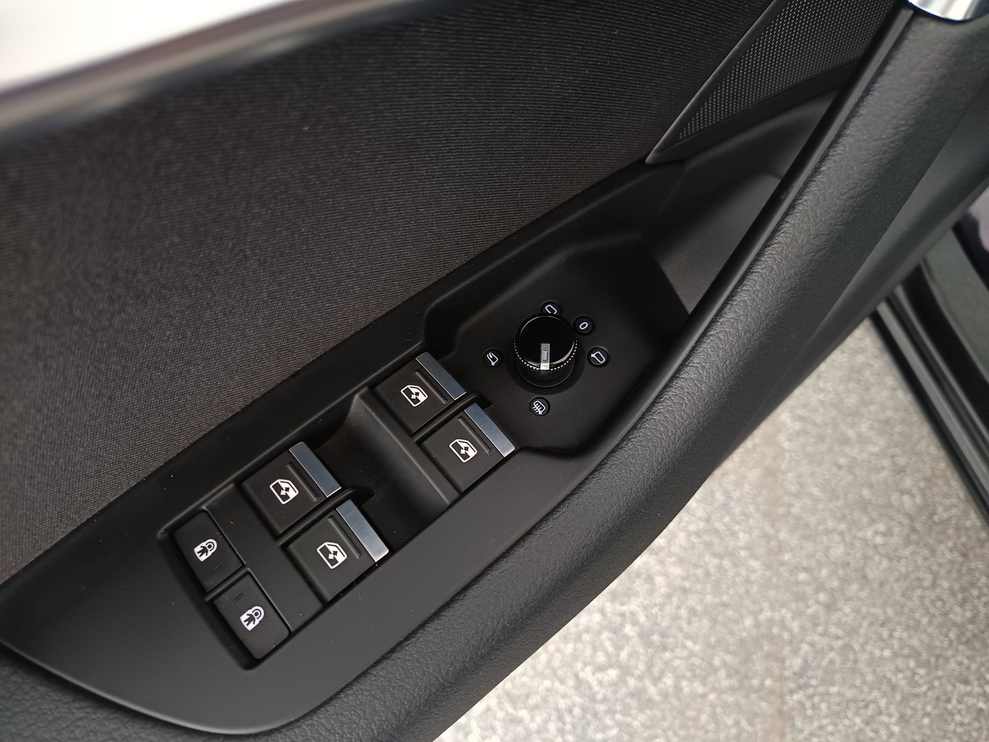 Audi A6 Limousine 40 TDI | Bild 11 von 32