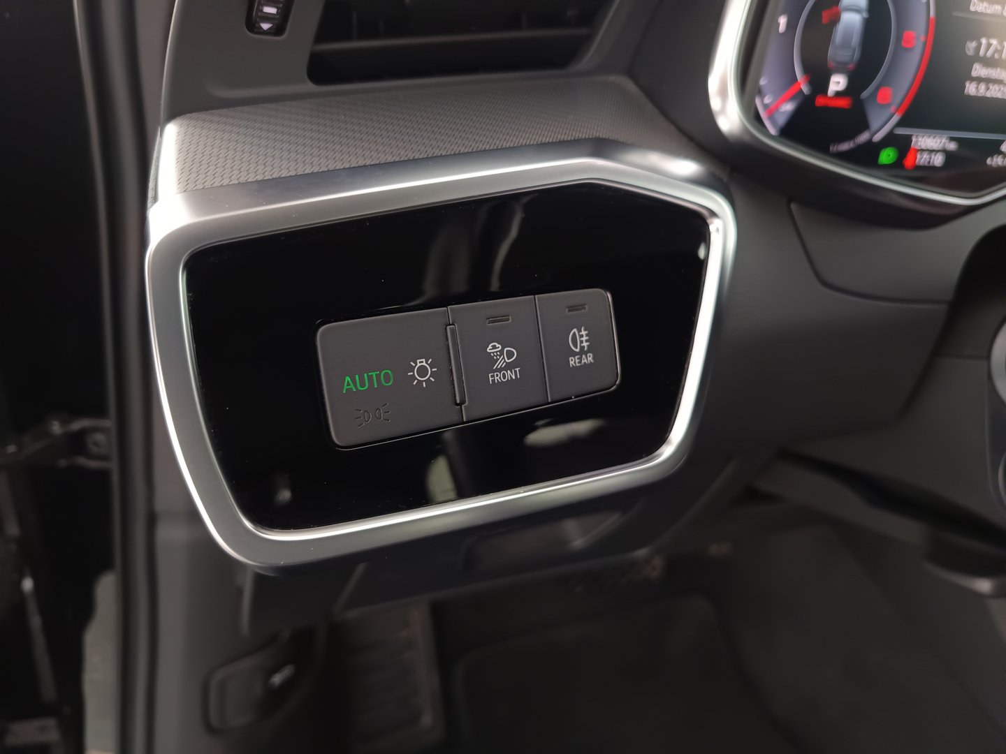 Audi A6 Avant 35 TDI Sport | Bild 13 von 37