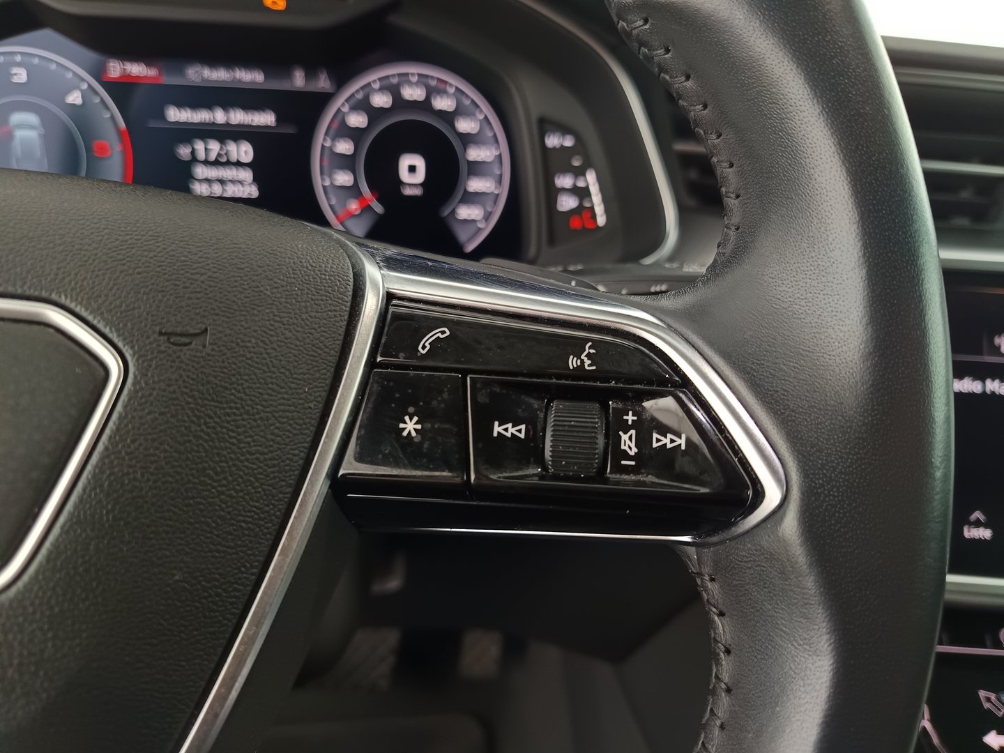 Audi A6 Avant 35 TDI Sport | Bild 18 von 37