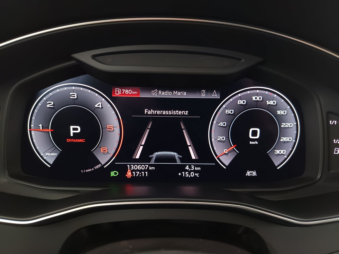 Audi A6 Avant 35 TDI Sport | Bild 16 von 37