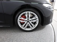 Audi A5 Avant TFSI e-hybrid quattro 270 kW in MYTHOSSCHWARZ METALLIC
