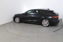 Audi A5 Avant TFSI e-hybrid quattro 270 kW in MYTHOSSCHWARZ METALLIC