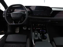 Audi A5 Avant TFSI e-hybrid quattro 270 kW in MYTHOSSCHWARZ METALLIC