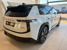 Škoda Peaq Sportline 90x in Moon-Weiß Metallic