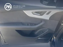 Audi Q8 50 TDI quattro in mythosschwarz metallic