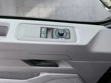 VW Kastenwagen Transporter Kastenwagen TDI 4MOTION in Midnight Black Metallic
