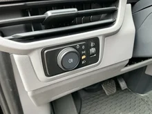 VW Kastenwagen Transporter Kastenwagen TDI 4MOTION in Midnight Black Metallic