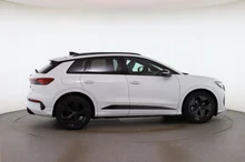 Audi Q4 e-tron quattro in Gletscherweiss metallic