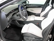 VW ID.7 Tourer Pro S 210 kW Business-86 kWh in Grenadillschwarz Metallic