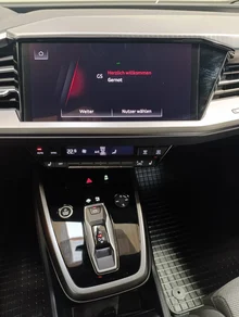 Audi Q4 e-tron 45 e-tron quattro business in Taifungrau metallic