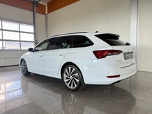 Škoda Octavia Combi Premium TSI in 2Y Moon-Weiss Metallic
