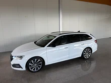 Škoda Octavia Combi Premium TSI in 2Y Moon-Weiss Metallic