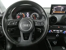 Audi Q2 1.0 TFSI Sport in A2 Brillantschwarz