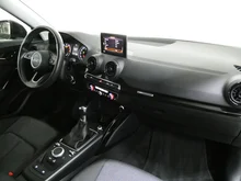 Audi Q2 1.0 TFSI Sport in A2 Brillantschwarz