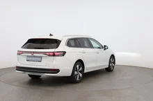 VW Passat Variant Business eHybrid 150kW in Pure White