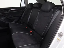 VW Passat Variant Business eHybrid 150kW in Pure White