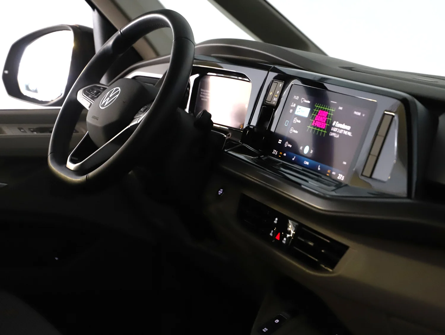 Bild eines VW Multivan Business ÜH TDI