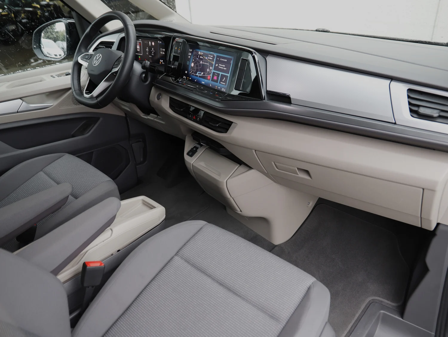 Bild eines VW Multivan Business ÜH TDI