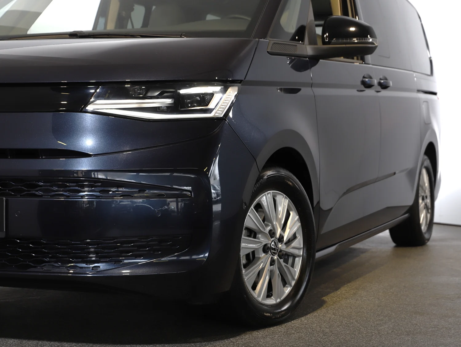 Bild eines VW Multivan Business ÜH TDI