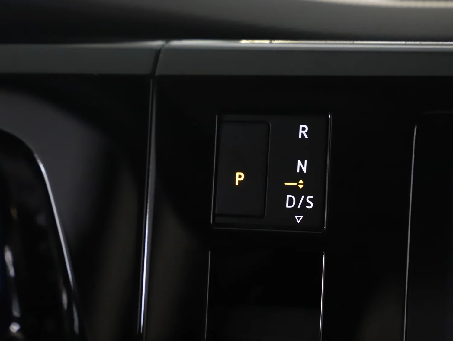 Bild eines VW Multivan Business ÜH TDI