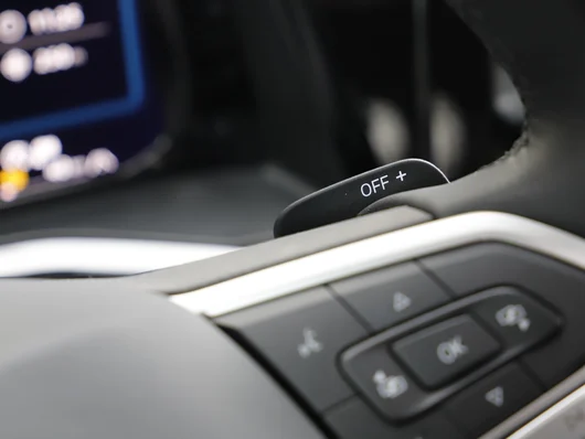 Bild eines VW Multivan Business ÜH TDI