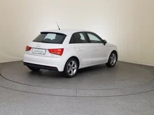 Thumbnail-Foto von Fahrzeug