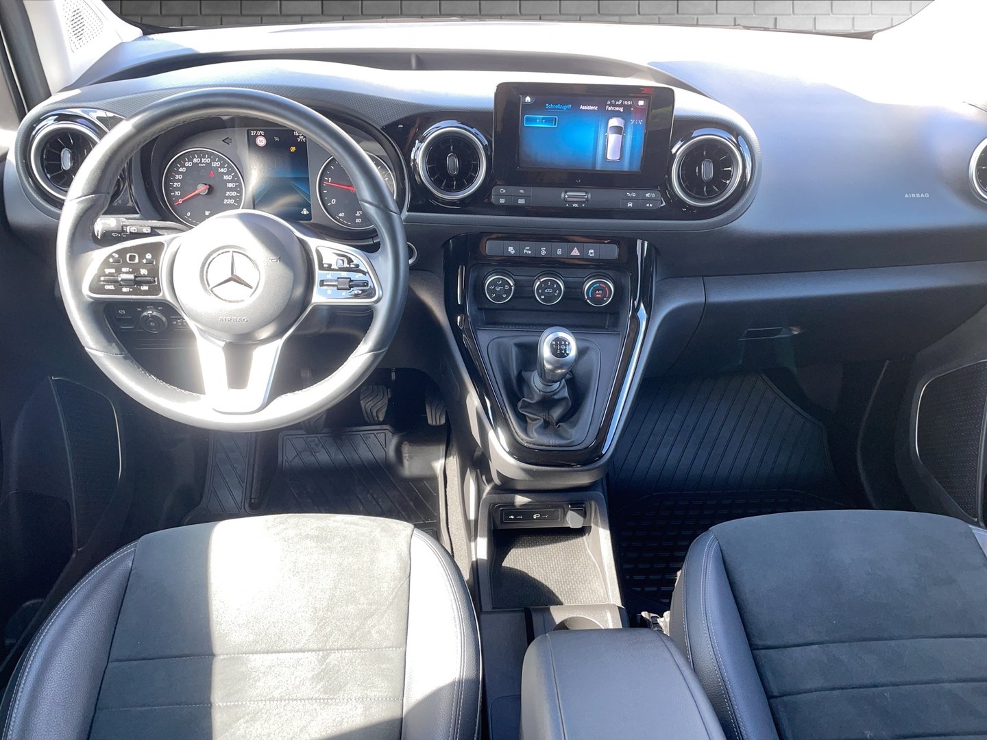 Mercedes T-Klasse 180d Style | Bild 10 von 22