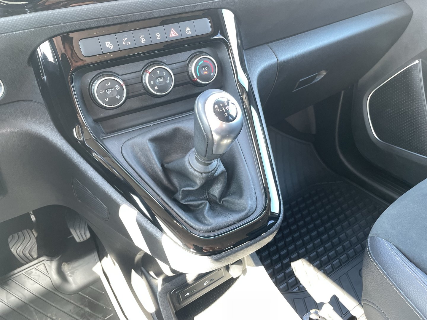 Mercedes T-Klasse 180d Style | Bild 14 von 22