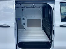 VW Kastenwagen Transporter Kastenwagen LR TDI 4MOTION in Clear White