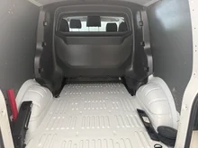 VW Kastenwagen Transporter Kastenwagen Plus KR TDI 4MOT in Candyweiß