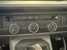 VW Kastenwagen Transporter Kastenwagen Plus KR TDI 4MOT in Candyweiß