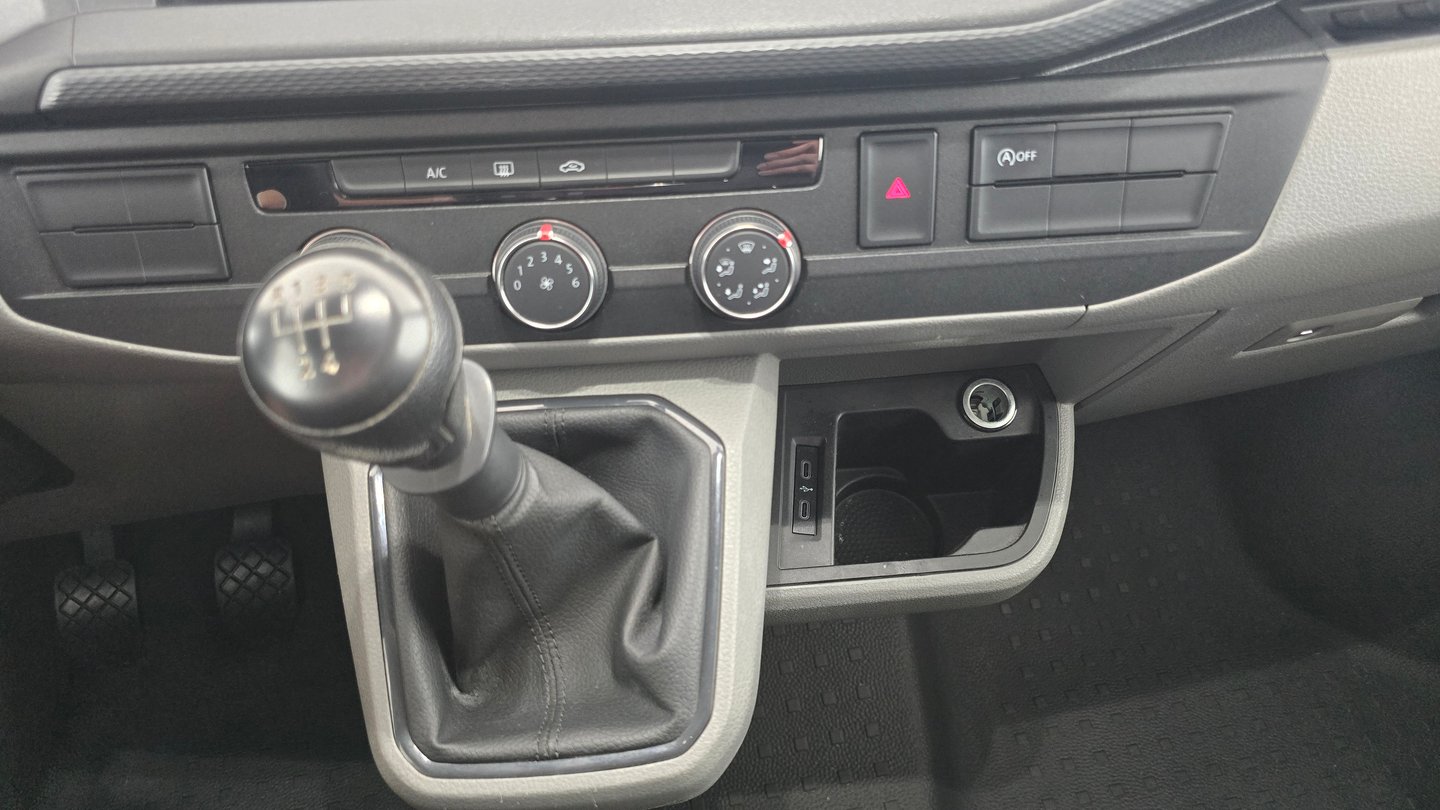 VW Transporter Kastenwagen TDI | Bild 17 von 22