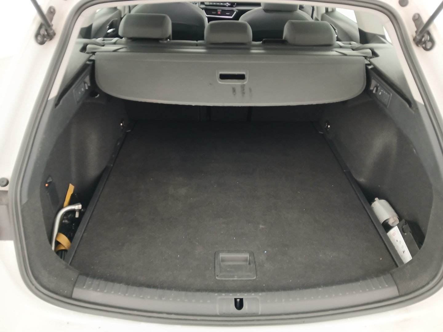 SEAT Leon SP Kombi Style 2.0 TDI DSG | Bild 25 von 29