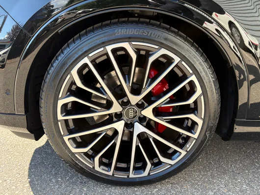Bild eines Audi Q7 50 TDI quattro S line