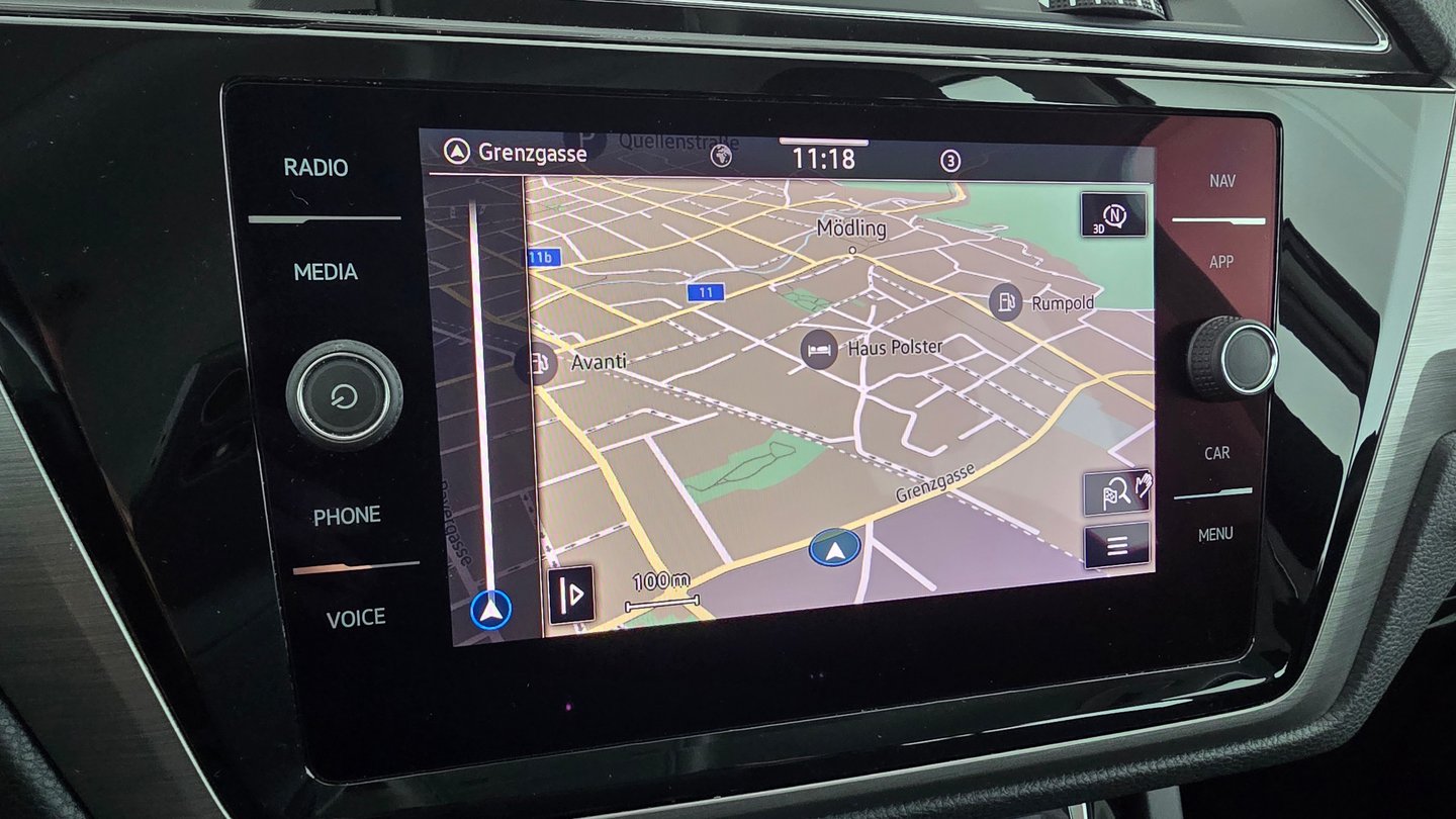 VW Touran TDI SCR DSG 5-Sitzer | Bild 19 von 25