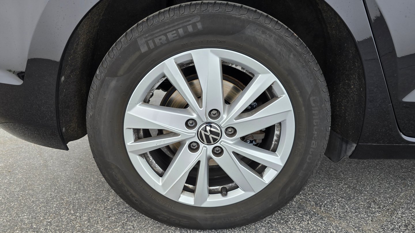 VW Touran TDI SCR DSG 5-Sitzer | Bild 9 von 25