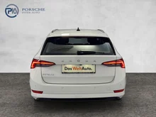 Škoda Octavia Combi Ambition TDI DSG in Alaska-Weiß