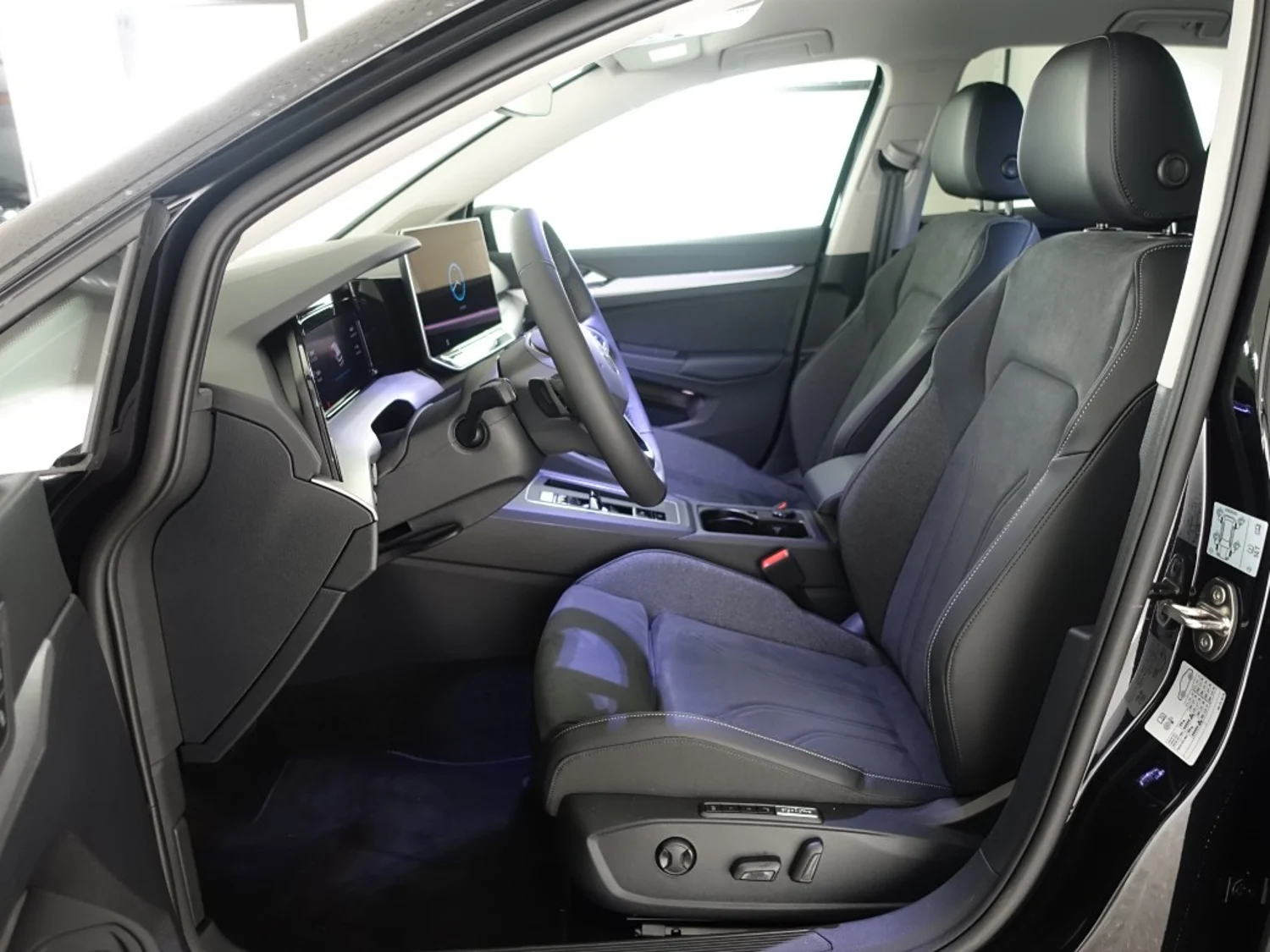 Bild eines VW Golf Rabbit eHybrid DSG 150 kW