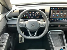 VW T-Roc R-Line eTSI DSG in Pure White Dach Black Uni