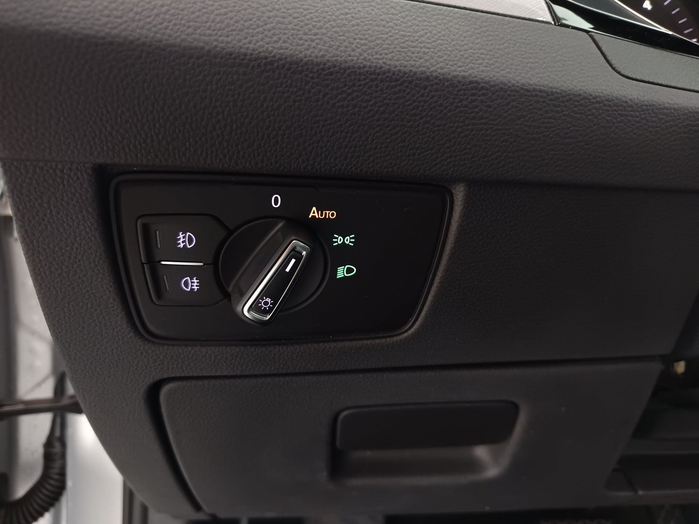 VW Passat Variant Business TDI DSG | Bild 12 von 34
