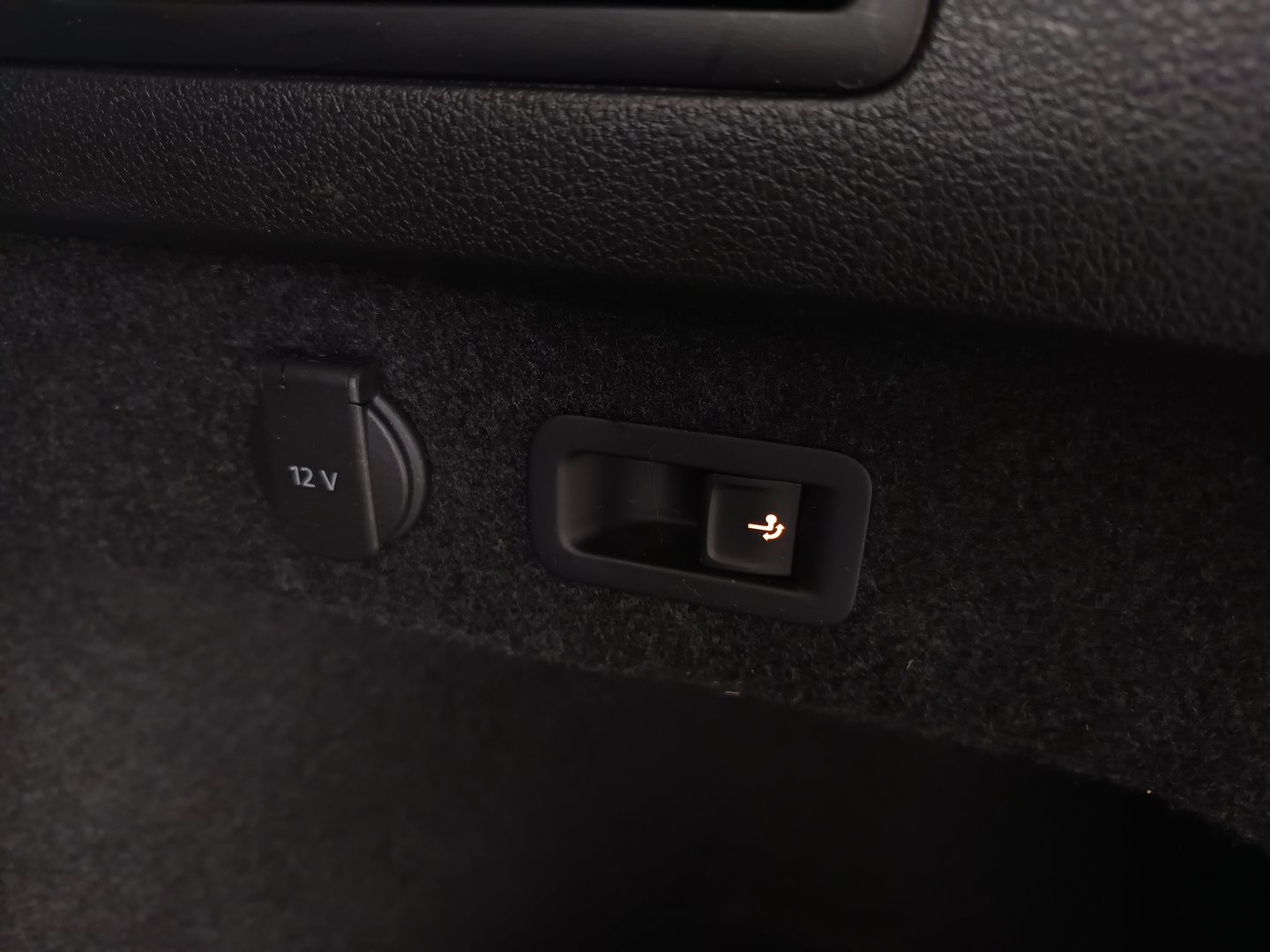 VW Passat Variant Business TDI DSG | Bild 31 von 34