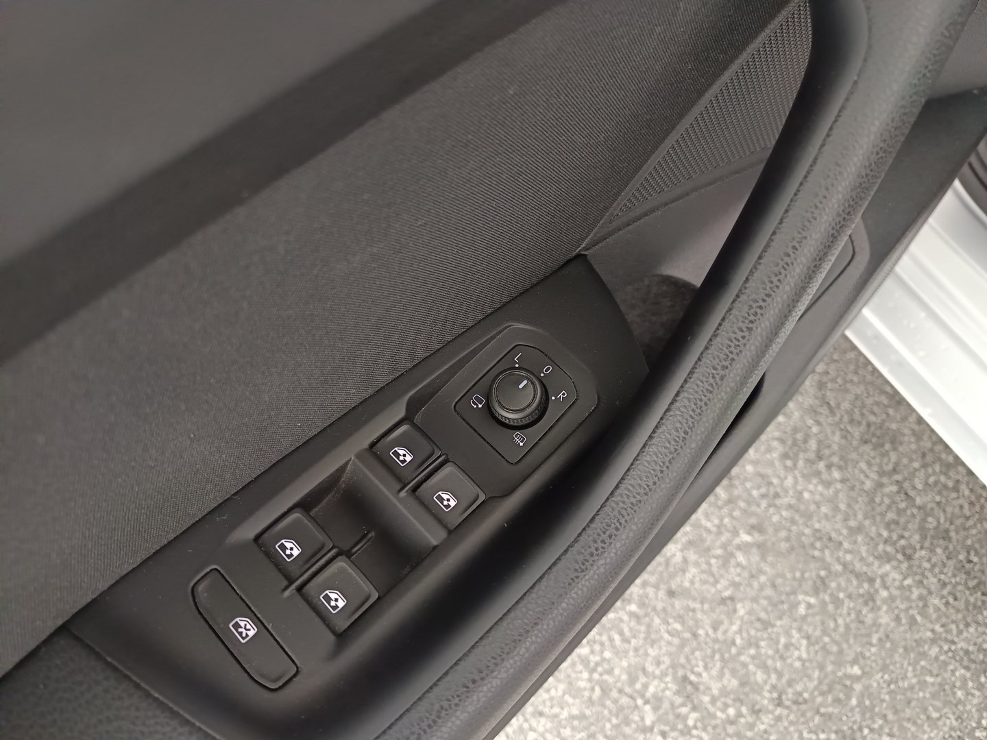 VW Passat Variant Business TDI DSG | Bild 11 von 34